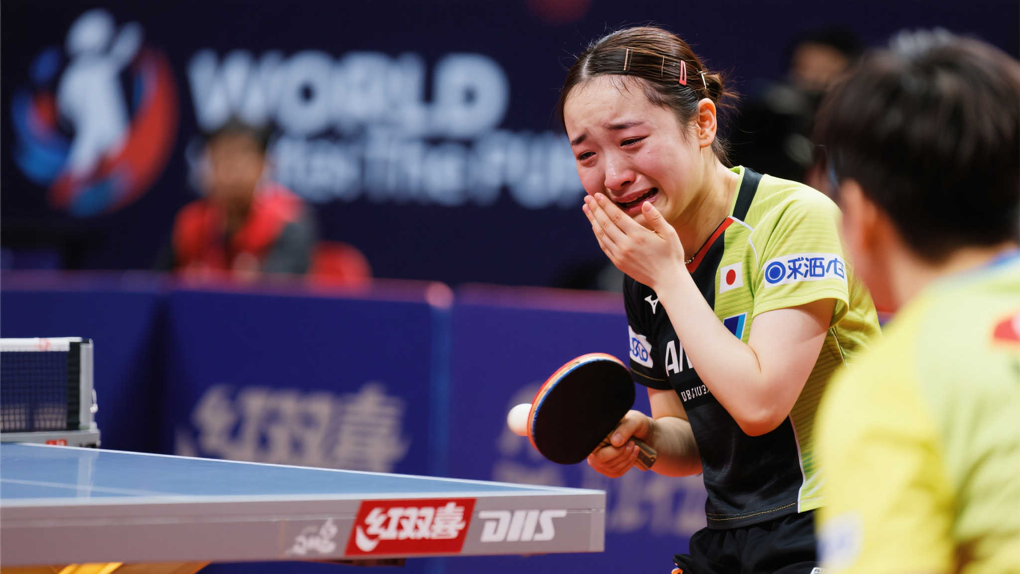 鞏漢林就假簽名足球向區楚良致歉.